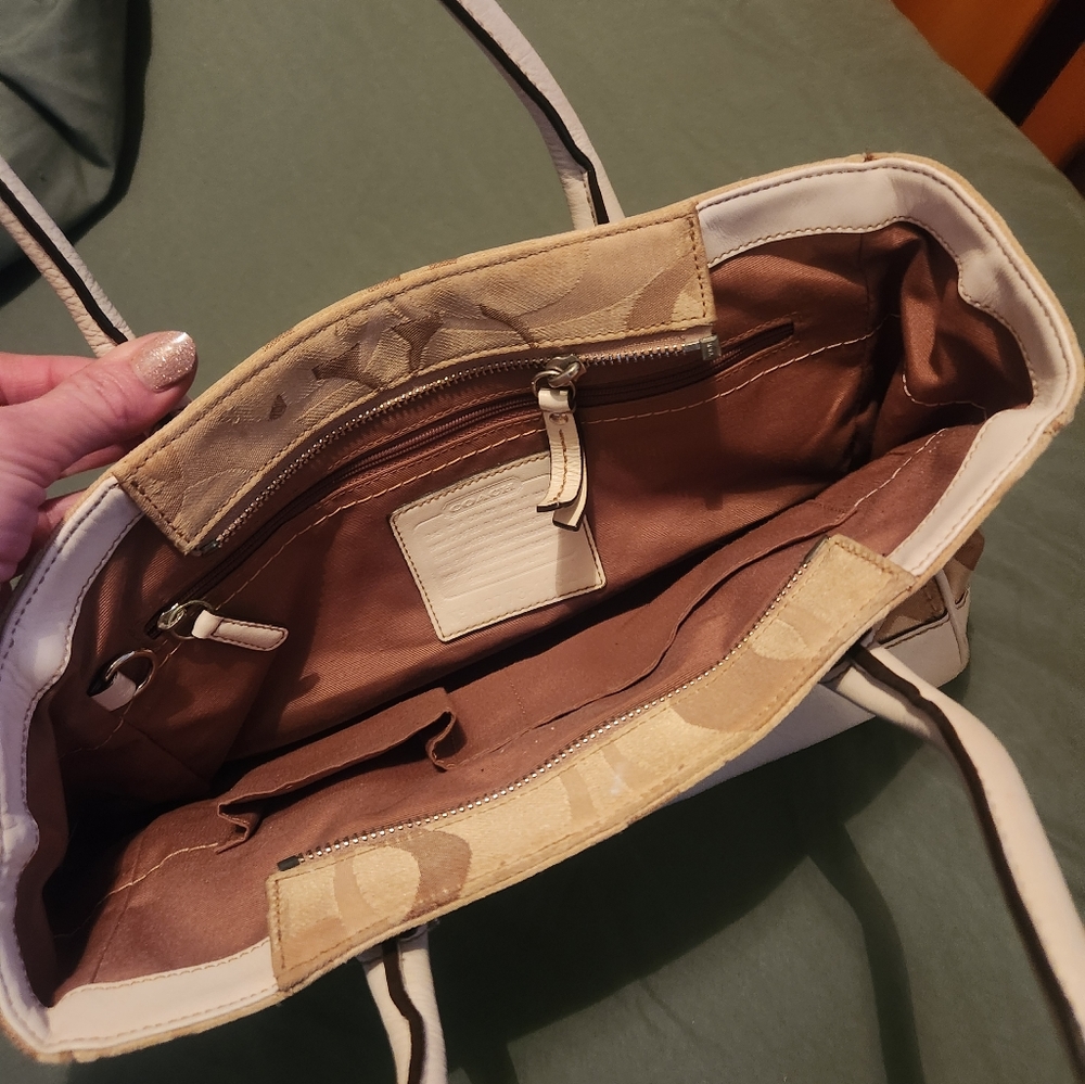 Coach purse - Picture 3 of 6